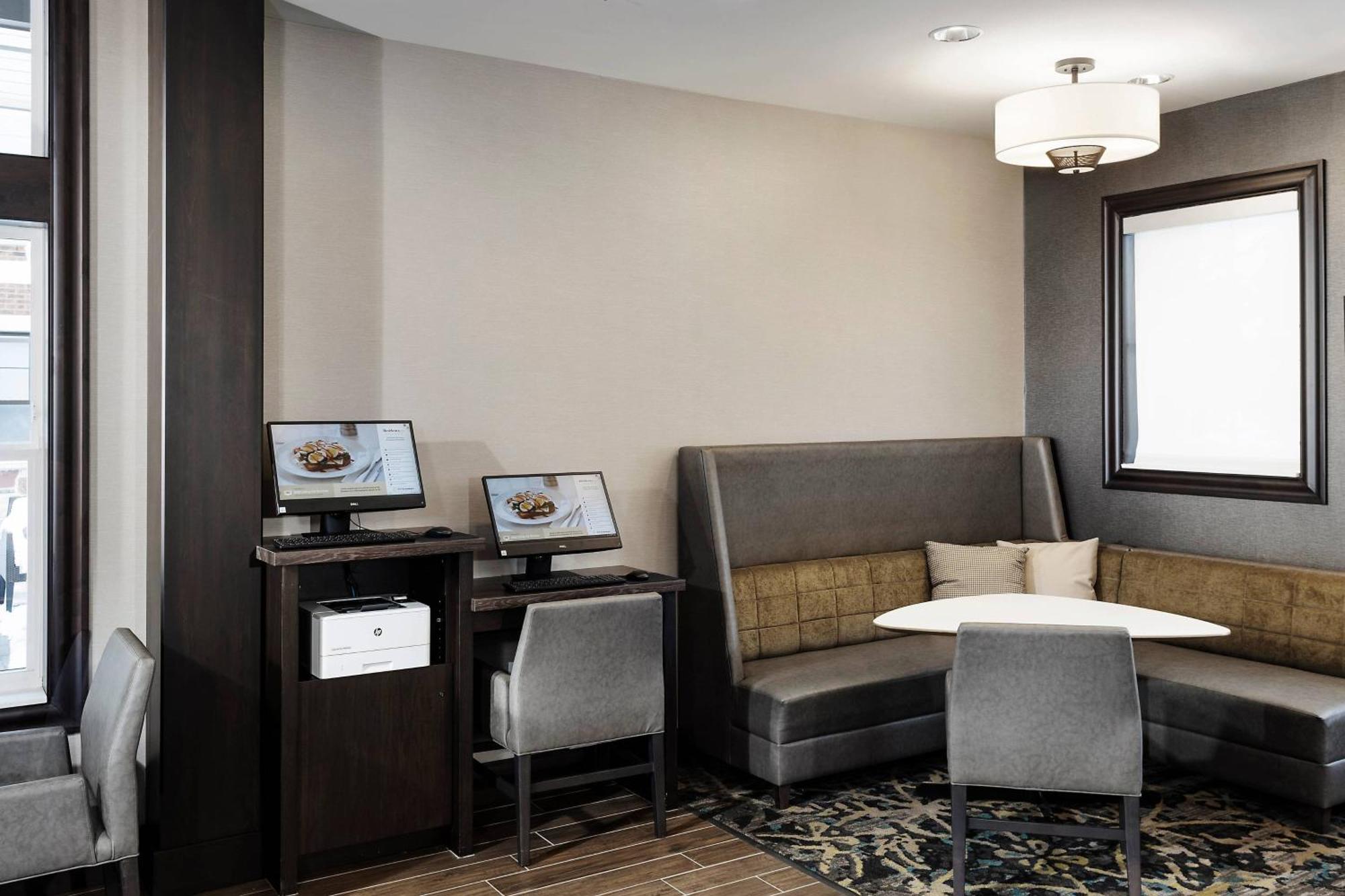 Residence Inn By Marriott Milwaukee Brookfield Eksteriør billede