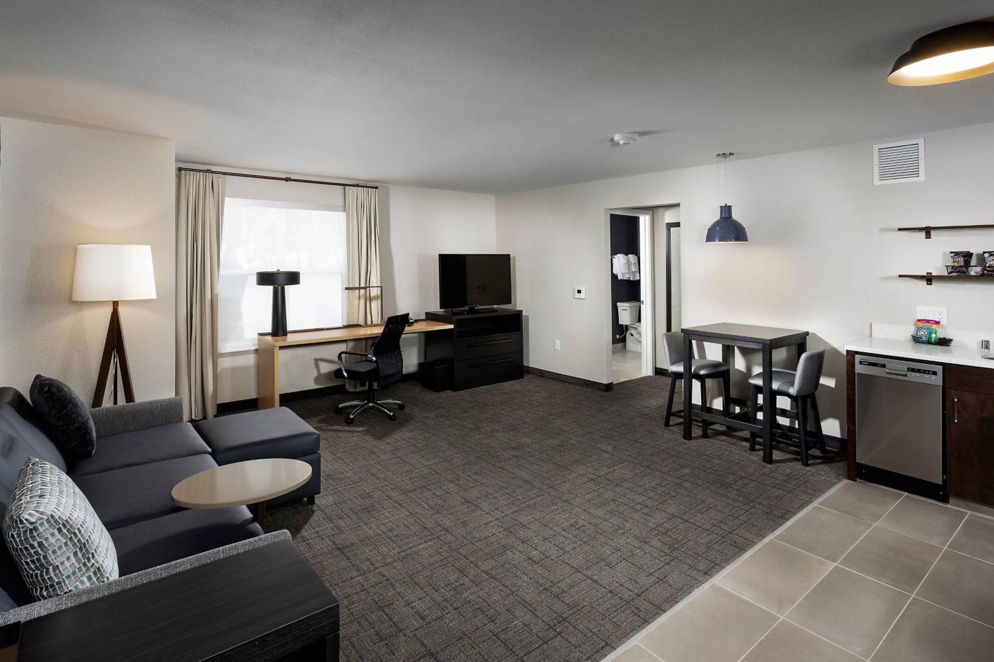 Residence Inn By Marriott Milwaukee Brookfield Eksteriør billede