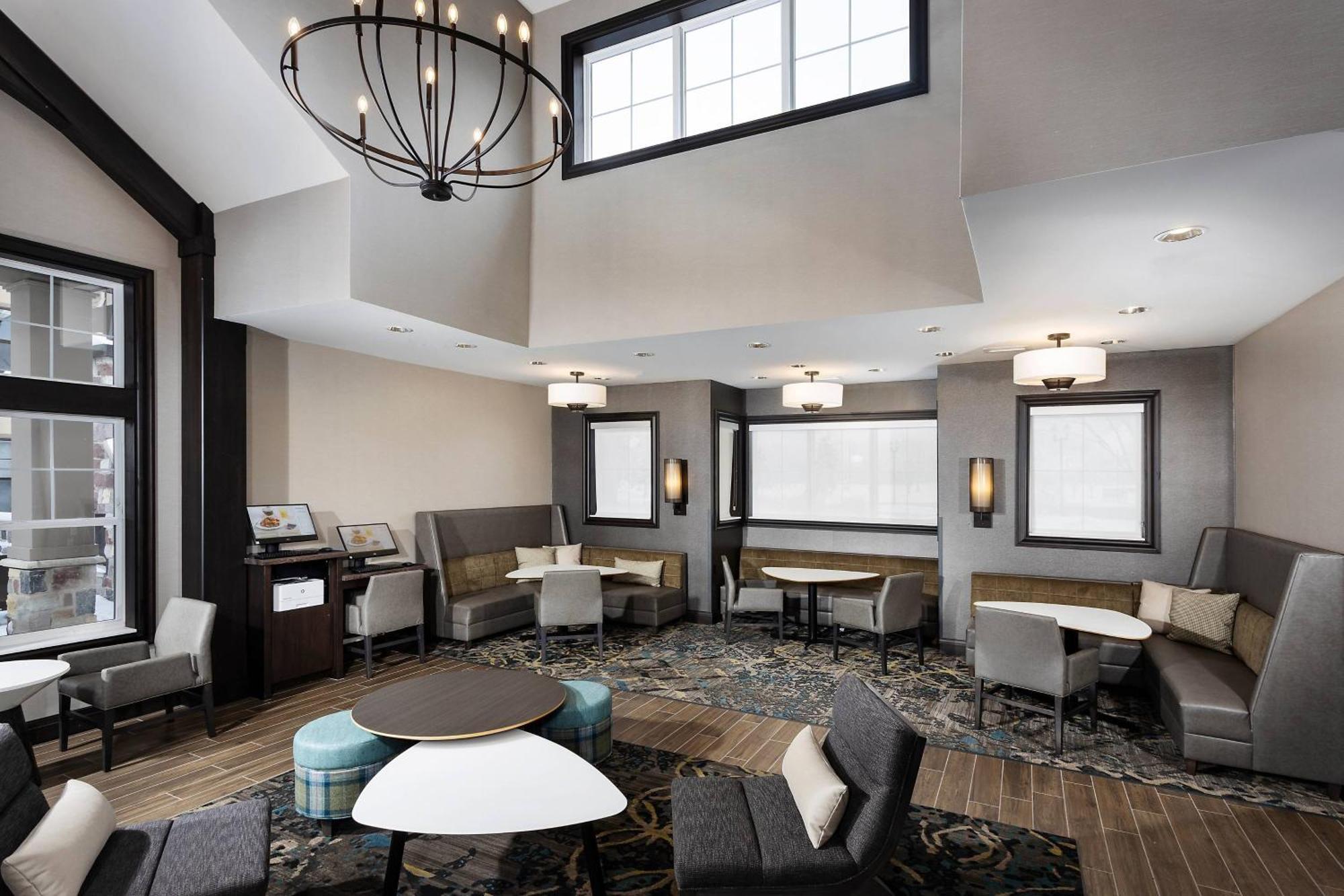 Residence Inn By Marriott Milwaukee Brookfield Eksteriør billede